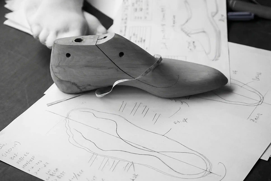 wooden shoe lasts for custom dress shoes